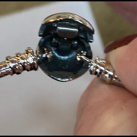 PANDORA Heart Clasp Bracelet with Heart of Love Charm - Picture 3 of 6